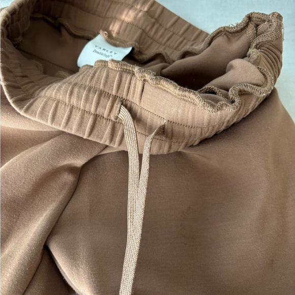 Varley The Slim Pant 25” Cedar color - Picture 8 of 12